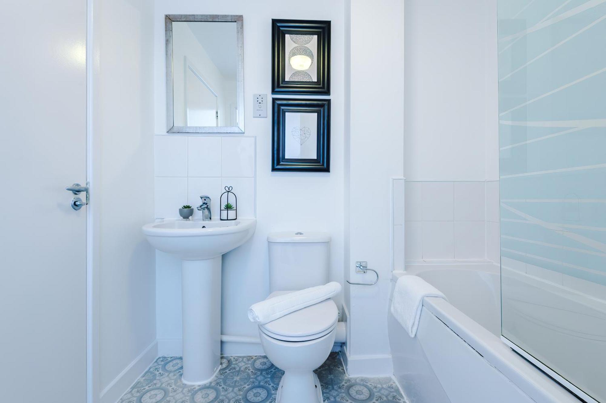 The Consort Serviced Apartment Coventry Bagian luar foto