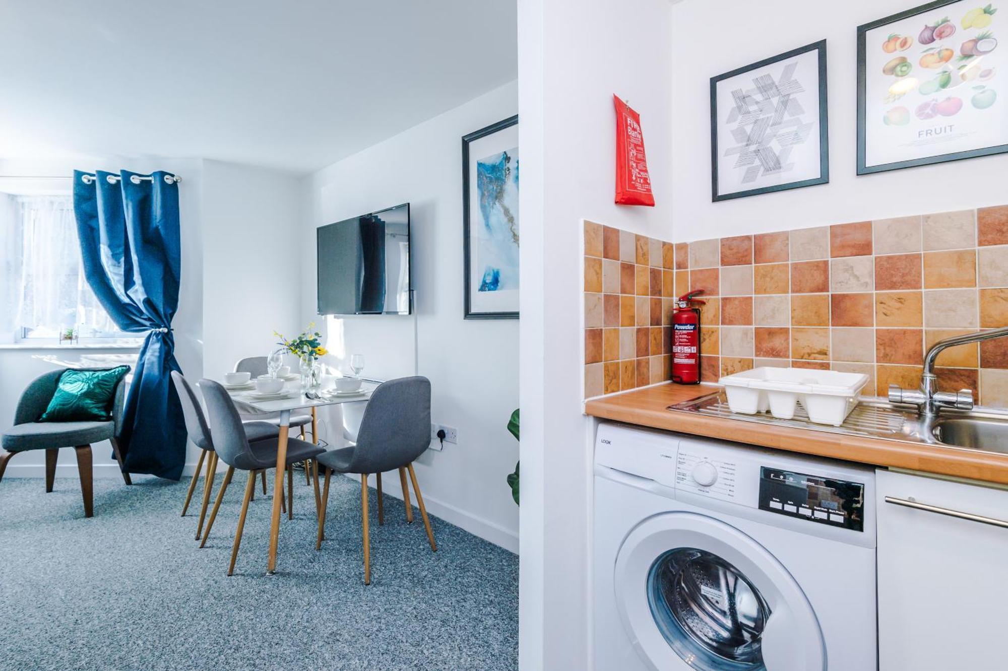 The Consort Serviced Apartment Coventry Bagian luar foto