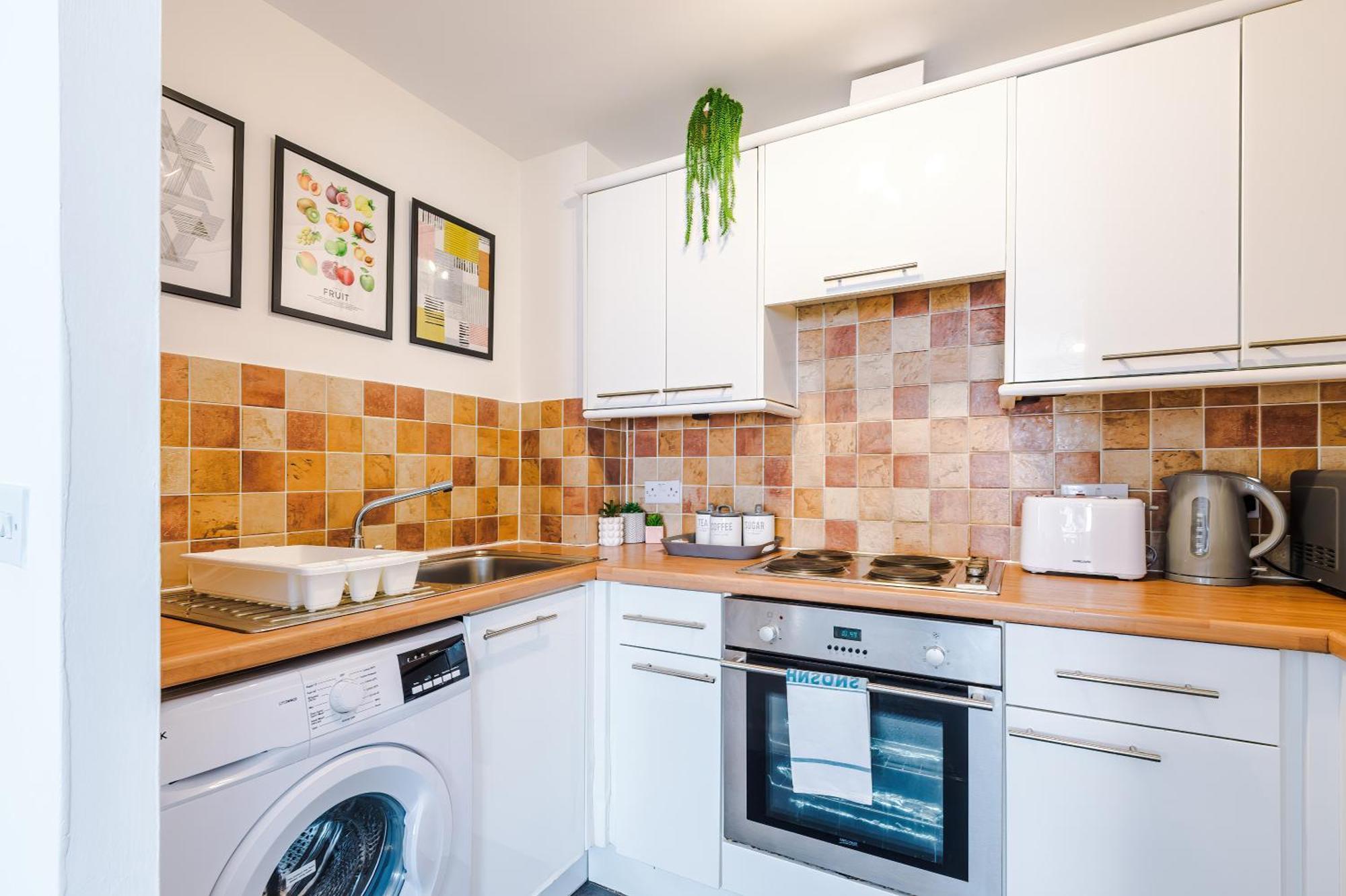 The Consort Serviced Apartment Coventry Bagian luar foto